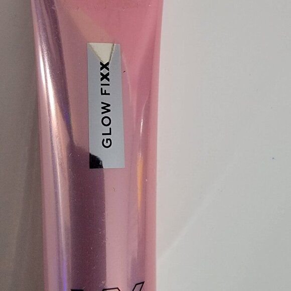 XX REVOLUTION GLOW FIXX GLOW ALL DAY PRIMER Universal Color - Picture 5 of 13